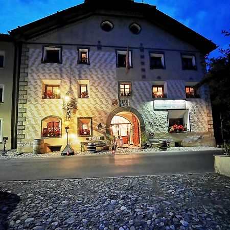 Chasa De Capol - Historische Gaststaette & Weinkellerei Hotel Santa Maria Val Muestair ภายนอก รูปภาพ